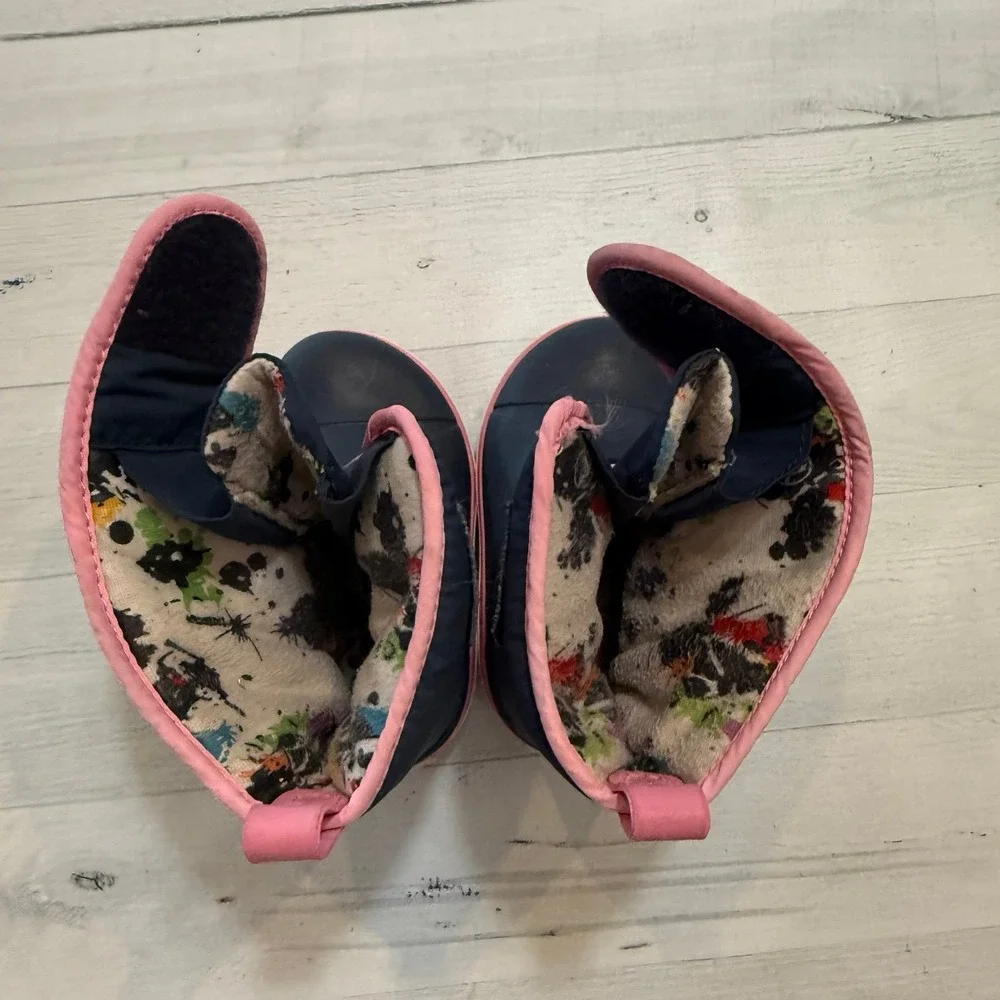 Crocs girls navy blue pink snow boots‎ child size 7